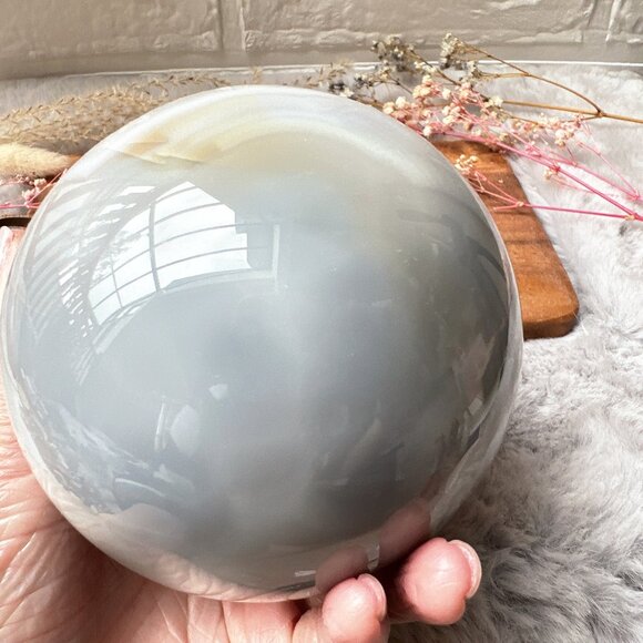 Gorgeous 1.3kg Large Agate Sphere with Druzy - Picture 9 of 10